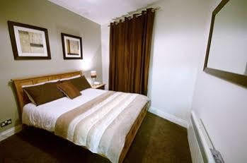 Staycity Aparts Christchurch Hotel *